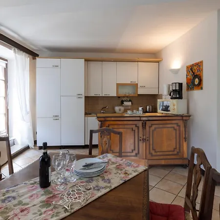 La Casa Dei Pini * Сан-Маурицио-д'Опальо